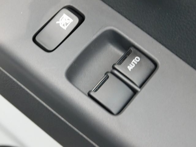 キャリイトラック KCエアコン・パワステ 走行1100km・5速マニュアル・パートタイム4WD・AM/FMラジオ・オートライト・PW・アイドリングストップ・ライトレベライザー(9枚目)