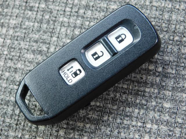 Ｎ－ＢＯＸ Ｇ・Ｌ　・カロッツェリアナビ・ＴＶ・ＤＩＳＣ・Ｂｌｕｅｔｏｏｔｈ・バックカメラ・ＥＴＣ・左側電動スライドドア・ロールサンシェード・プッシュスタート・スマートキー（21枚目）