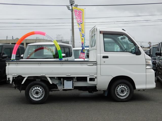 ハイゼットトラック 農用スペシャル ・5速マニュアル・パートタイム4WD・後部作業灯・リアゲートチェーン・AM/FMラジオ・ライトレベライザー(4枚目)