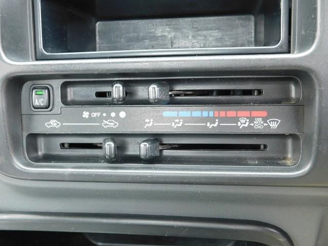 ハイゼットトラック 農用スペシャル ・5速マニュアル・パートタイム4WD・後部作業灯・リアゲートチェーン・AM/FMラジオ・ライトレベライザー(8枚目)