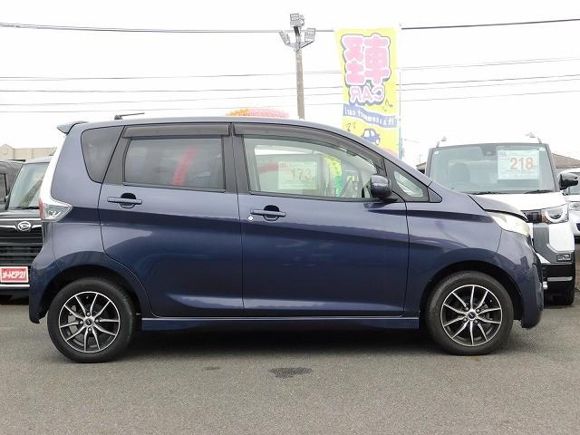 eKカスタム G ・純正ナビ・TV・BluetoothAudio・DISC・プッシュスタート・スマートキー・社外14インチアルミホイール(4枚目)