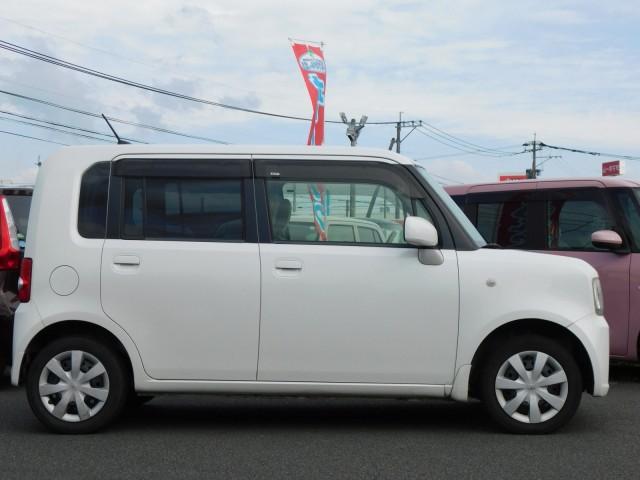 ピクシススペース Ｌ　・ＣＤ・エコアイドル・キーレス・電動格納ミラー・助手席シートアンダートレー・スペアタイヤ付き（4枚目）