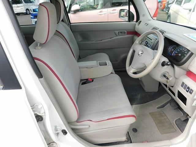 ピクシススペース Ｌ　・ＣＤ・エコアイドル・キーレス・電動格納ミラー・助手席シートアンダートレー・スペアタイヤ付き（6枚目）