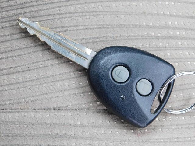 ミラ Ｘ　５速マニュアル・ＣＤ・ＥＴＣ・キーレス・電動格納ミラー・ライトレベライザー（20枚目）