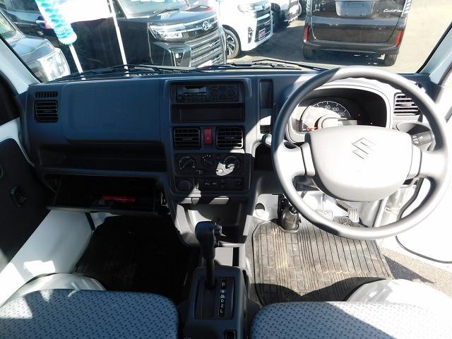 キャリイトラック ＫＣエアコン・パワステ　走行９００ｋｍ・ＡＴ車・ＰＷ・パートタイム４ＷＤ・リアセンサー・オートライト・キーレス・ライトレベライザー（6枚目）