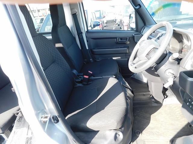 ハイゼットカーゴ ＤＸ　走行３２００ｋｍ・後席スライドドア・キーレス・オートライト・リアソナー・ＡＴ車・ラジオ・前席ＰＷ（6枚目）