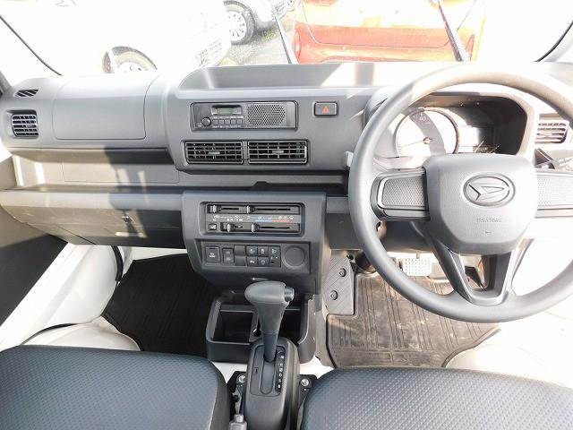 ハイゼットトラック スタンダード　走行１８０００ｋｍ・４ＷＤ　ＬＯＣＫ・４ＷＤ　ＡＵＴＯ・ソナー・ＡＭ／ＦＭラジオ・オートライト（6枚目）
