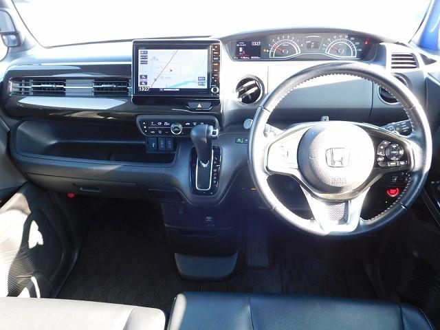 Ｎ－ＢＯＸカスタム Ｇ・Ｌターボホンダセンシング　・純正８インチナビ・ＴＶ・ＤＩＳＣ・Ｂｌｕｅｔｏｏｔｈ・バックカメラ・クルコン・パドルシフト・両側電動スライドドア・スマートキー２ケ・ＥＴＣ・ハーフレザーシート（7枚目）