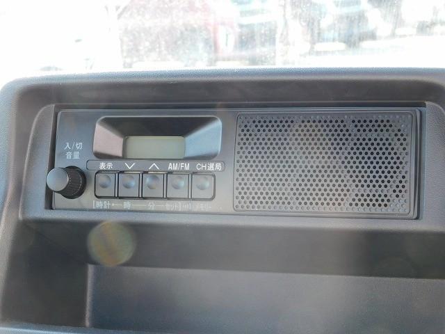 キャリイトラック ＫＣエアコン・パワステ農繁仕様　・走行４９００ｋｍ・デュアルカメラブレーキサポート・５速マニュアル・パートタイム４ＷＤ・ＡＭ／ＦＭラジオ・デフロック・キーレス・ライトレベライザー・ＰＷ（7枚目）