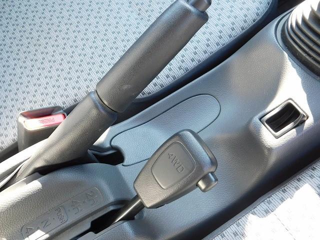 キャリイトラック ＫＣエアコン・パワステ農繁仕様　・走行４９００ｋｍ・デュアルカメラブレーキサポート・５速マニュアル・パートタイム４ＷＤ・ＡＭ／ＦＭラジオ・デフロック・キーレス・ライトレベライザー・ＰＷ（10枚目）