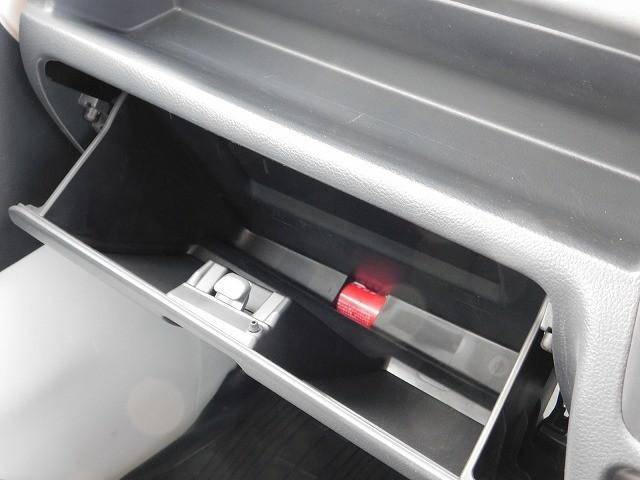 �O���[�u�{�b�N�X