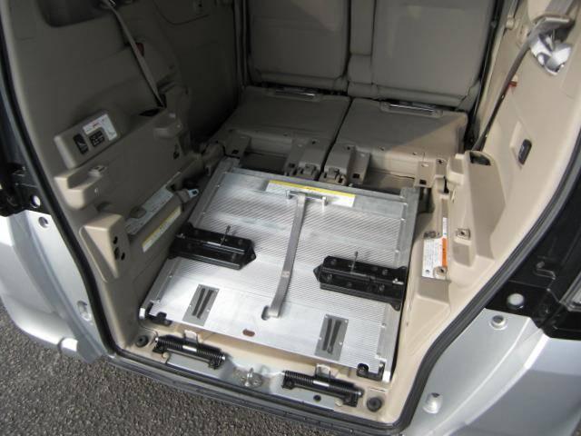 車椅子仕様車 スローパー Pスタート CD ウインチ福祉車両(3枚目)