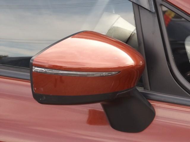 ノート Ｘ　Ｖセレクション＋セーフティ　フルセグＴＶナビ　スマートキー（8枚目）