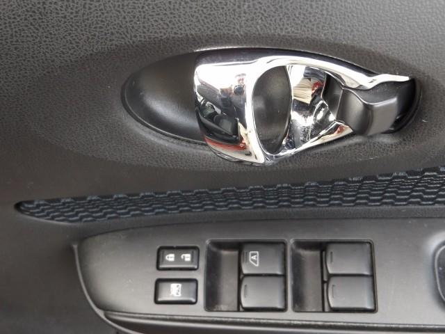 ノート Ｘ　Ｖセレクション＋セーフティ　フルセグＴＶナビ　スマートキー（11枚目）