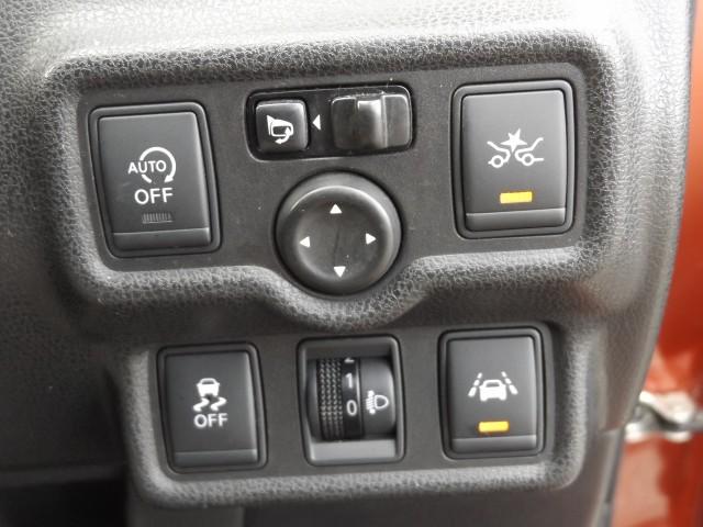 ノート Ｘ　Ｖセレクション＋セーフティ　フルセグＴＶナビ　スマートキー（12枚目）