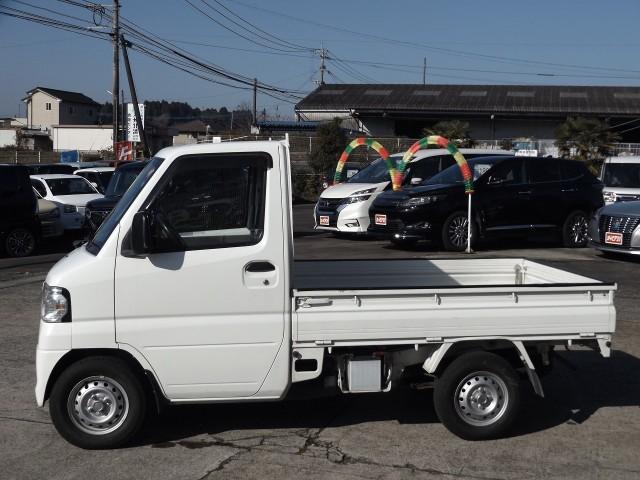 ミニキャブトラック Ｖタイプ　５ＭＴ　エアコン　パワステ　エアバック　４ＷＤ（3枚目）