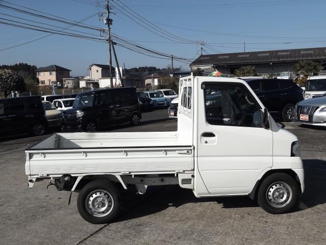 ミニキャブトラック Ｖタイプ　５ＭＴ　エアコン　パワステ　エアバック　４ＷＤ（4枚目）