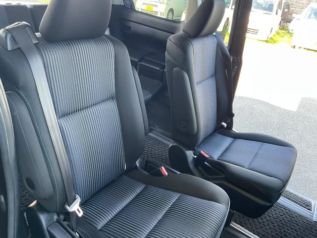 ヴォクシー ZS 両側電動スライドドアETC純正ナビブルーツースバックカメラ(14枚目)