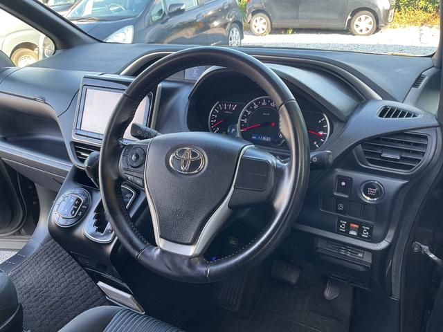 ヴォクシー ZS 両側電動スライドドアETC純正ナビブルーツースバックカメラ(16枚目)