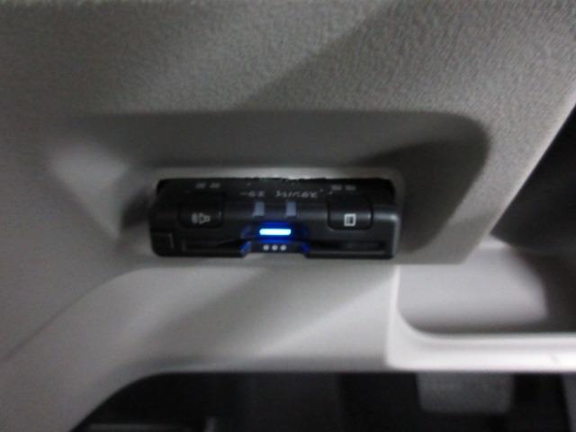 Ｎ－ＢＯＸ 　コンフォートＰＫ　ＥＴＣ　ナビ　フルセグ　ＣＤ　ＤＶＤ　バックカメラ　ＬＥＤヘッドライト　コーナーセンサー　シートヒーター　アイドリングストップ　両側電動スライドドア　クルーズコントロール　キーレス（9枚目）