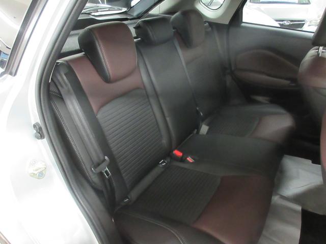 フロンクス ベースグレード　ＤＳＢＳＩＩ　全Ｍ付９インチナビ　フルセグ　バックカメラ　ＬＥＤヘッドライト　コーナーセンサー　シートヒーター　アイドリングストップ　２トーン　キーレス　プッシュスタート　クルーズコントロール（10枚目）