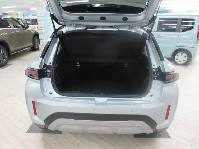 フロンクス ベースグレード　ＤＳＢＳＩＩ　全Ｍ付９インチナビ　フルセグ　バックカメラ　ＬＥＤヘッドライト　コーナーセンサー　シートヒーター　アイドリングストップ　２トーン　キーレス　プッシュスタート　クルーズコントロール（12枚目）