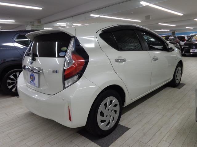 アクア Ｓスタイルブラック　ＴＳＳ　ナビ　フルセグ　ＣＤ　ＤＶＤ　バックカメラ　ＬＥＤヘッドライト　コーナーセンサー　アイドリングストップ　キーレス　プッシュスタート（2枚目）