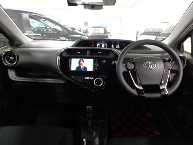 アクア Ｓスタイルブラック　ＴＳＳ　ナビ　フルセグ　ＣＤ　ＤＶＤ　バックカメラ　ＬＥＤヘッドライト　コーナーセンサー　アイドリングストップ　キーレス　プッシュスタート（3枚目）