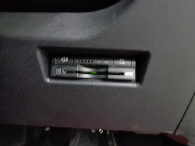 アクア Ｓスタイルブラック　ＴＳＳ　ナビ　フルセグ　ＣＤ　ＤＶＤ　バックカメラ　ＬＥＤヘッドライト　コーナーセンサー　アイドリングストップ　キーレス　プッシュスタート（8枚目）