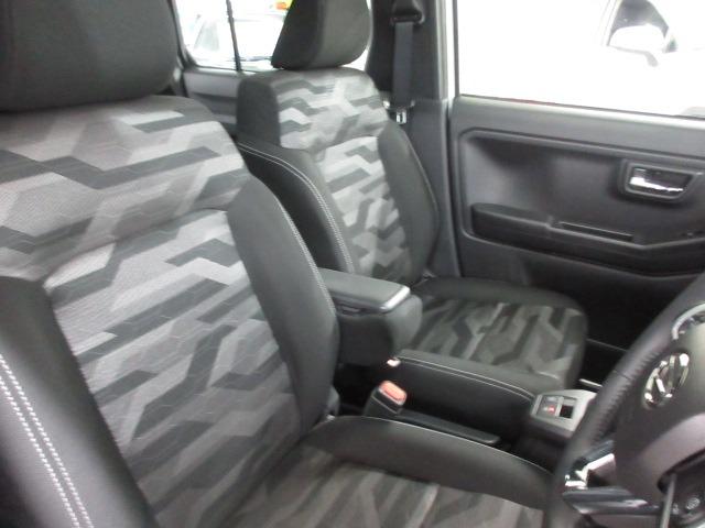 タフト Ｇターボ　クロムベンチャー　９インチナビ　フルセグ　ＣＤ　ＤＶＤ　バックカメラ　ＬＥＤヘッドライト　コーナーセンサー　シートヒーター　アイドリングストップ　ルーフレール　キーレス　プッシュスタート　クルーズコントロール（11枚目）