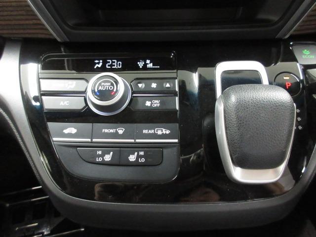 フリード＋ハイブリッド ハイブリッド・クロスター　ブラックスタイル　ＥＴＣ　ナビ　フルセグ　ＣＤ　ＤＶＤ　バックカメラ　ＬＥＤヘッドライト　コーナーセンサー　シートヒーター　アイドリングストップ　両側電動スライドドア　ルーフレール　キーレス　プッシュスタート（6枚目）