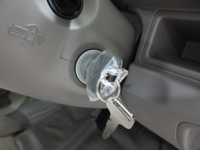 エブリイ ＰＣ　スズキＳＳ　２ＷＤ　ＬＥＤヘッドライト　コーナーセンサー　アイドリングストップ　キーレス　電動格納ミラー（9枚目）