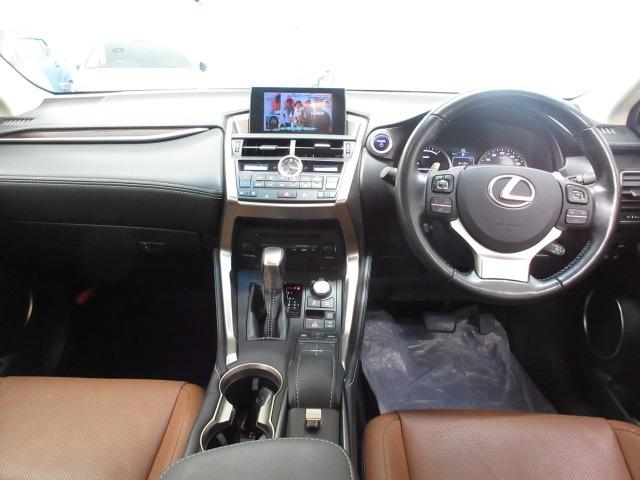 NX NX300h バージョンL LSS ナビ ブラウンレザー フルセグ CD DVD ブルーレイ バックカメラ サイドカメラ LEDヘッドライト コーナーセンサー シートヒーター アイドリングストップ キーレス プッシュスタート(3枚目)