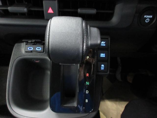 シエンタ ハイブリッドX TSS 7人 バックカメラ LEDヘッドライト コーナーセンサー シートヒーター アイドリングストップ 左側電動スライドドア キーレス プッシュスタート オートライト(8枚目)