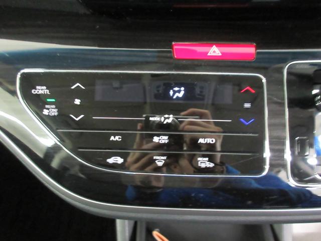 オデッセイハイブリッド ハイブリッドアブソルート・ホンダセンシング 9インチナビ 7人 フルセグ CD DVD バックカメラ LEDヘッドライト コーナーセンサー アイドリングストップ 両側電動スライドドア キーレス プッシュスタート ETC2.0 オートエアコン(9枚目)