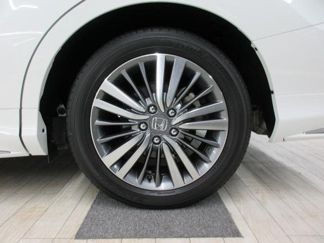 オデッセイハイブリッド ハイブリッドアブソルート・ホンダセンシング 9インチナビ 7人 フルセグ CD DVD バックカメラ LEDヘッドライト コーナーセンサー アイドリングストップ 両側電動スライドドア キーレス プッシュスタート ETC2.0 オートエアコン(12枚目)