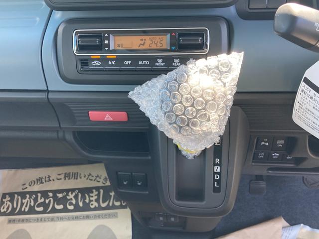 ＸＦ　届出済未使用車　両側スライドドア　右側電動スライドドア　衝突被害軽減ブレーキサポート　エンジンプッシュスタート　アイドリングストップ　レーンアシスト　クリアランスソナー　シートヒーター(9枚目)