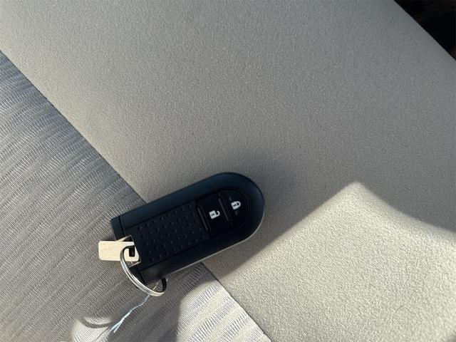 ムーヴ Ｘ　ＳＡＩＩ　ナビ　ＴＶ　クリアランスソナー　衝突被害軽減システム　スマートキー　アイドリングストップ　電動格納ミラー　ベンチシート　ＣＶＴ　盗難防止システム　ＡＢＳ　ＥＳＣ　ＣＤ　ＵＳＢ　Ｂｌｕｅｔｏｏｔｈ（11枚目）