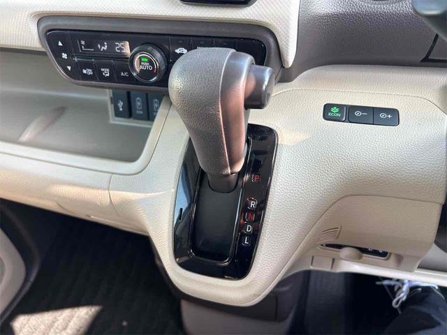 Ｎ－ＢＯＸ Ｇ・Ｌホンダセンシング　ドライブレコーダー　ＥＴＣ　バックカメラ　両側電動スライドドア　ナビ　ＴＶ　クリアランスソナー　オートクルーズコントロール　レーンアシスト　衝突被害軽減システム　オートライト　ＬＥＤヘッドランプ（8枚目）