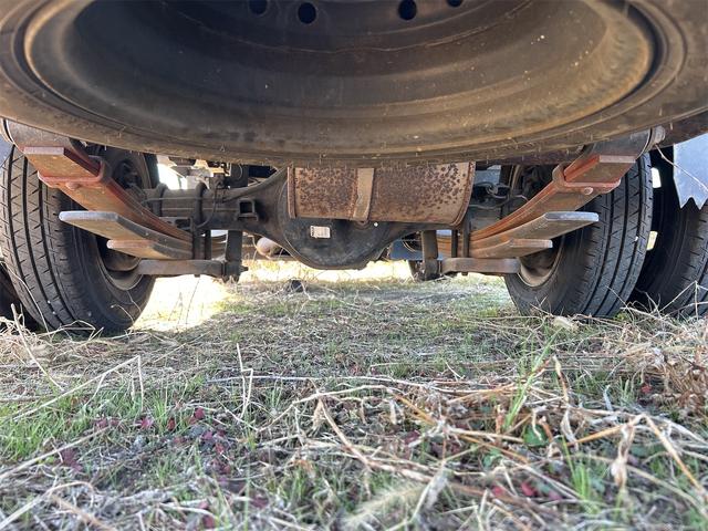 アトラストラック トラック MT 後輪ダブル キーレスエントリー 電動格納ミラー エアコン パワーステアリング パワーウィンドウ 運転席エアバッグ(16枚目)