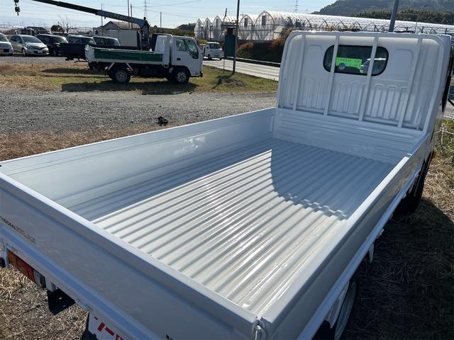 アトラストラック トラック MT 後輪ダブル キーレスエントリー 電動格納ミラー エアコン パワーステアリング パワーウィンドウ 運転席エアバッグ(17枚目)