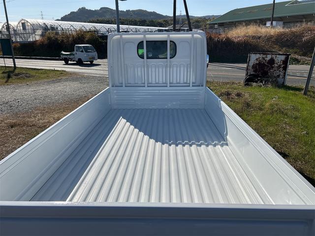 アトラストラック トラック MT 後輪ダブル キーレスエントリー 電動格納ミラー エアコン パワーステアリング パワーウィンドウ 運転席エアバッグ(18枚目)