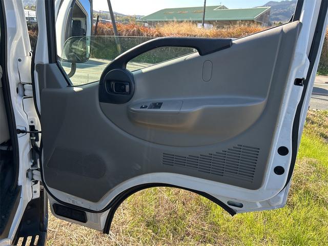 アトラストラック トラック MT 後輪ダブル キーレスエントリー 電動格納ミラー エアコン パワーステアリング パワーウィンドウ 運転席エアバッグ(55枚目)