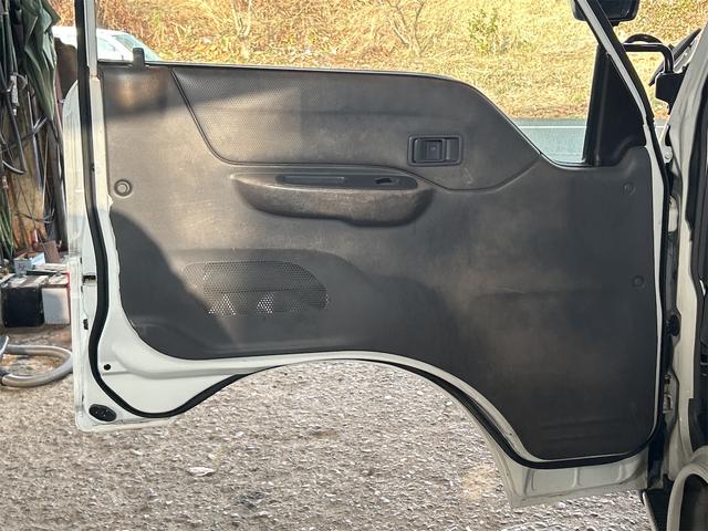 ボンゴバン 　両側スライドドア　ＡＴ　ＣＤ　ＤＶＤ再生　ＵＳＢ　エアコン　パワーウィンドウ（42枚目）