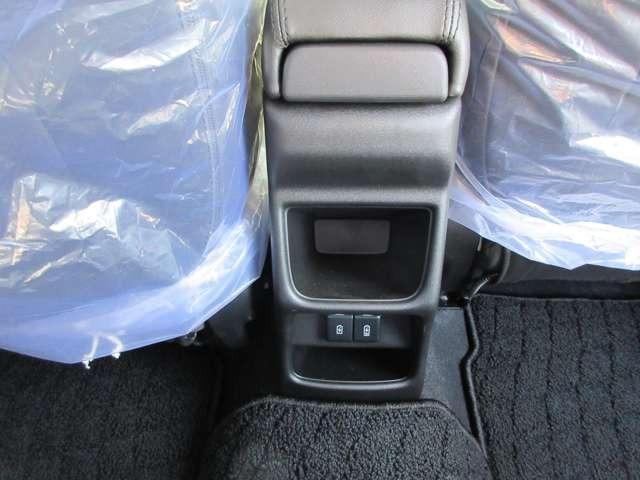 フロンクス アダプティブクルーズコントロールスイッチ 全周囲カメラナビテレビ 電動格納ミラー ワイヤレス充電器 ヘッドアップディスプレイシートヒーター アクセサリーソケット 横滑り防止オートライト インパネトレー(20枚目)