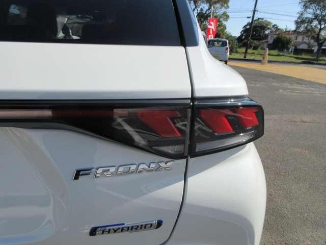 フロンクス アダプティブクルーズコントロールスイッチ 全周囲カメラナビテレビ 電動格納ミラー ワイヤレス充電器 ヘッドアップディスプレイシートヒーター アクセサリーソケット 横滑り防止オートライト インパネトレー(47枚目)