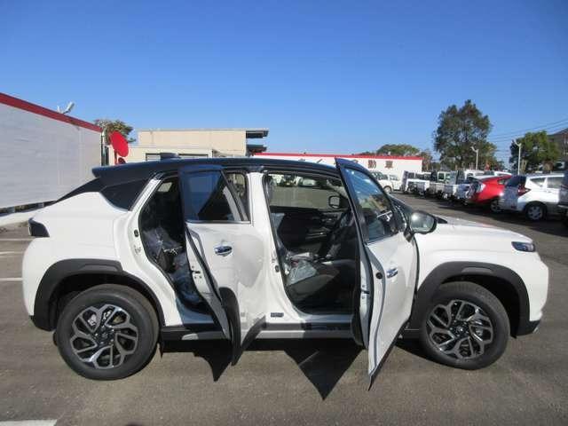 フロンクス アダプティブクルーズコントロールスイッチ 全周囲カメラナビテレビ 電動格納ミラー ワイヤレス充電器 ヘッドアップディスプレイシートヒーター アクセサリーソケット 横滑り防止オートライト インパネトレー(51枚目)