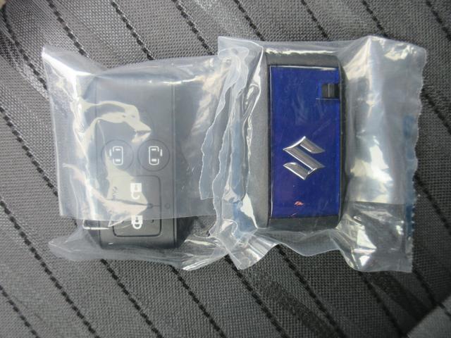 ソリオ ハイブリッドＭＺ　全方位モニター付９インチナビＴＶ　シートヒーター　ヘッドアップディスプレイ　パーソナルテーブル　ロールサンシェード　スリムサーキュレーター　ステアリングオーディオスイッチ　後席アームレスト（79枚目）