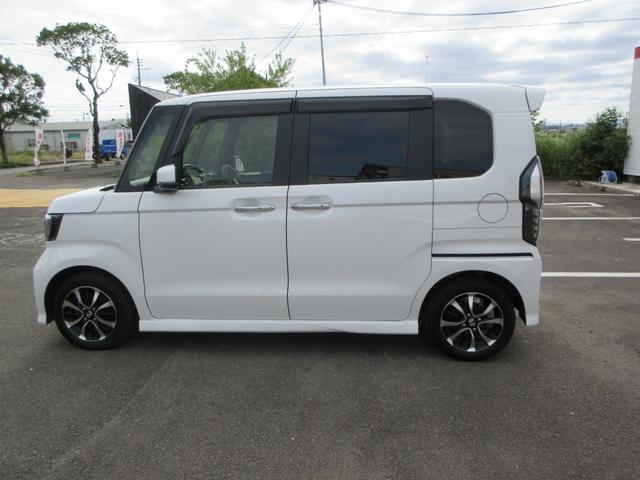 Ｎ－ＢＯＸカスタム Ｇ・Ｌホンダセンシング　前後方ドライブレコーダー　ナビＴＶ　ＥＴＣ　両側電動スライドドア　純正アルミホイール　ＭＡＩＮスイッチ　マルチインフォメーションディスプレイ　アクセサリーソケット　横滑り防止　ドアバイザ―フロアマット（10枚目）