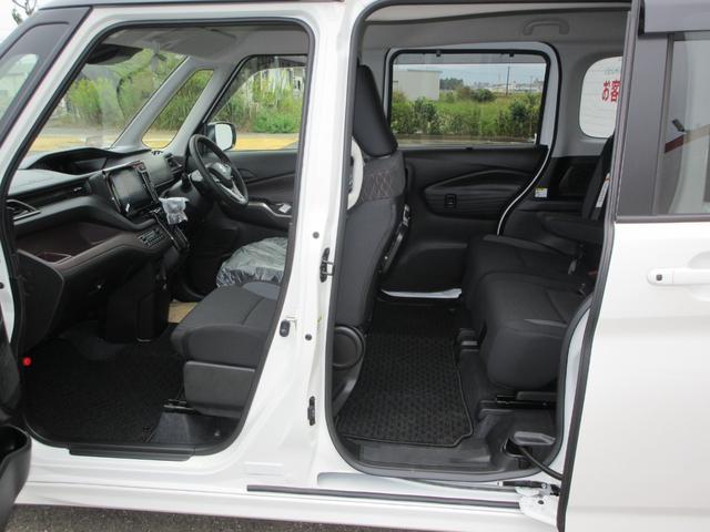 仕様オプション装備・フロアマット・サイドバイザー・リサイクル済込安心の全国ディーラー店対応のメーカー新車保証、全て表示する支払総額に含まれます。